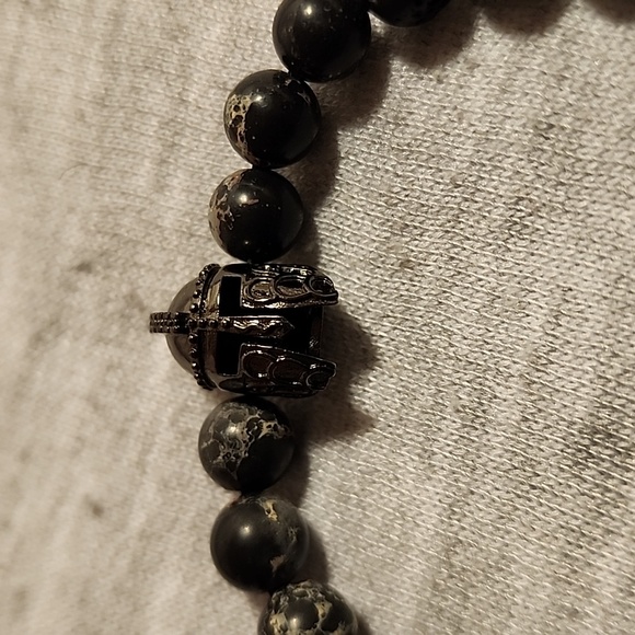 Spartan Helmet Agate Beaded Bracelet - Picture 3 of 6